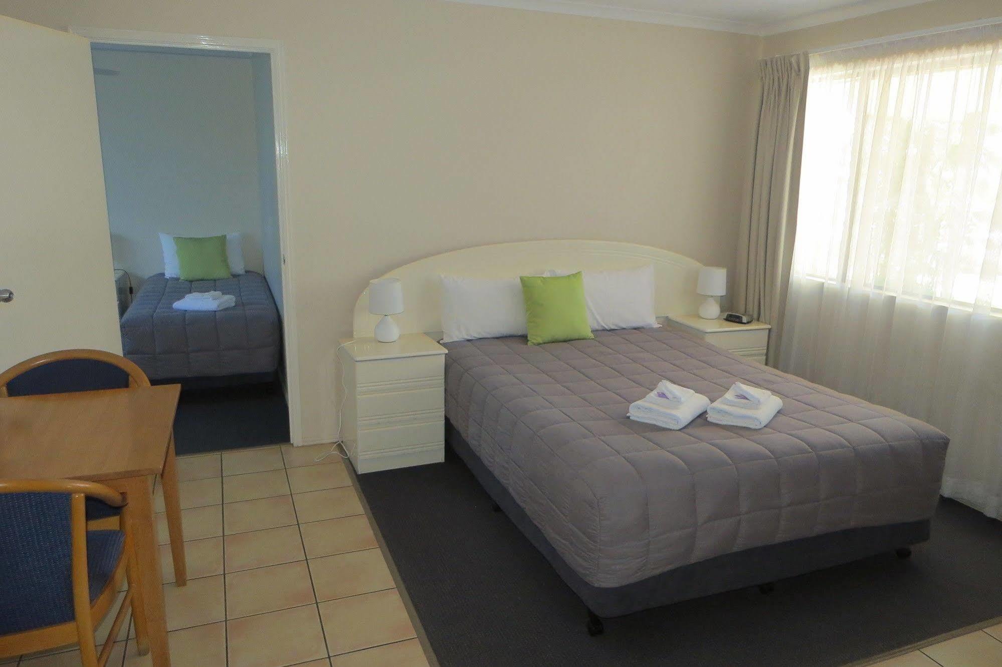 Biloela Palms Motor Inn Extérieur photo